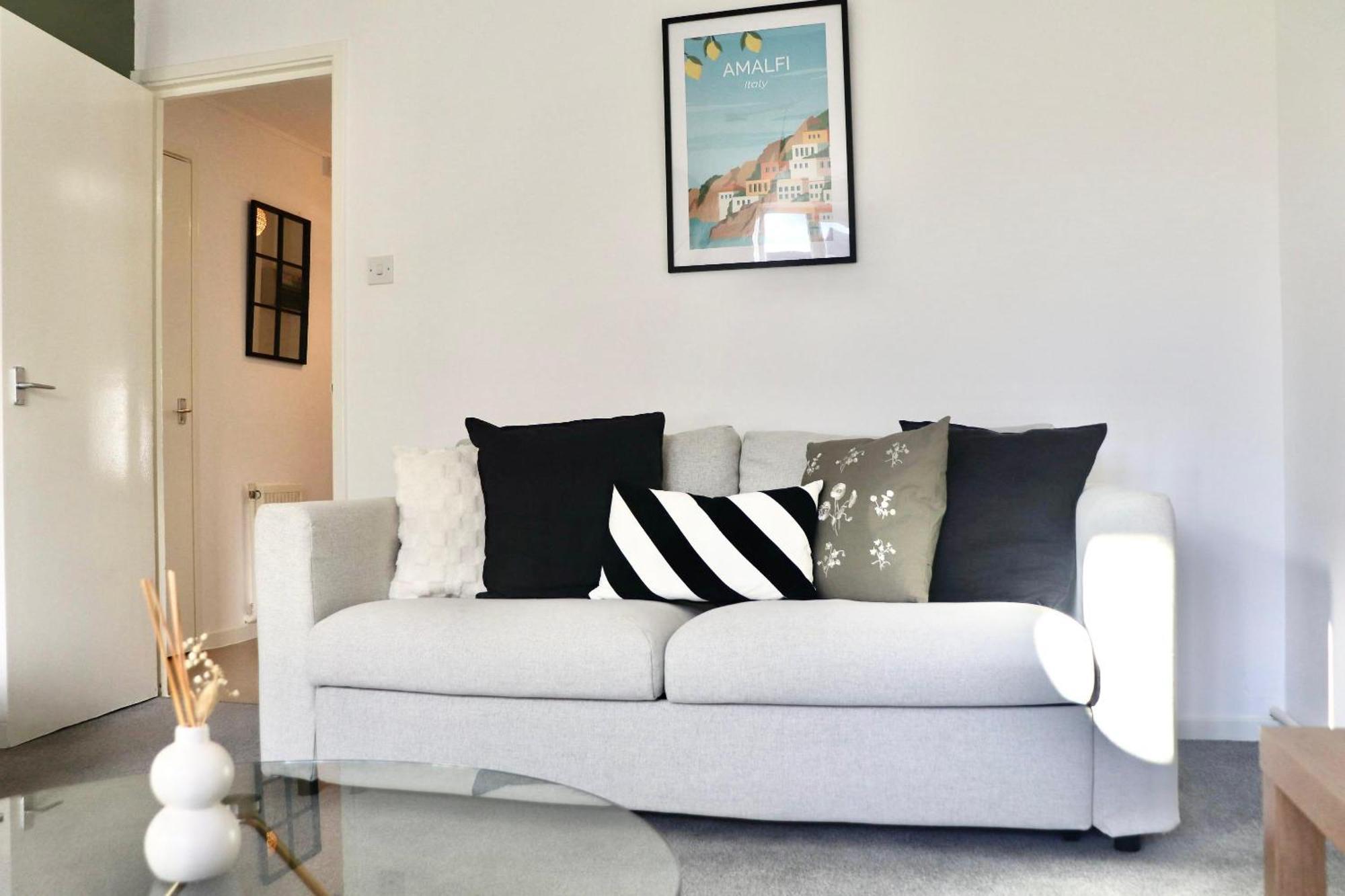Stunning Apartment, Sleeps 4, Central London, 1 Bedroom, Zone 1, Kennington - Open For Business Stays, Long Stays And Families Relocating Buitenkant foto
