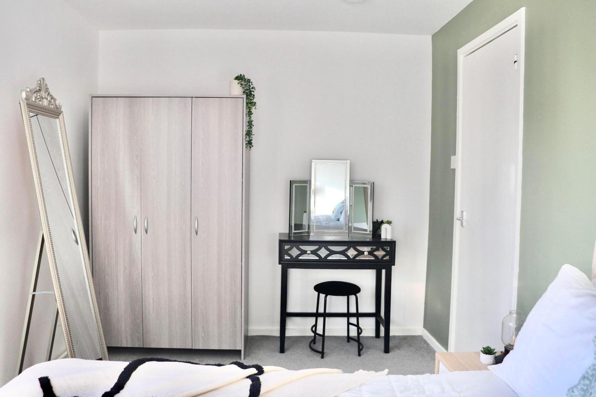 Stunning Apartment, Sleeps 4, Central London, 1 Bedroom, Zone 1, Kennington - Open For Business Stays, Long Stays And Families Relocating Buitenkant foto